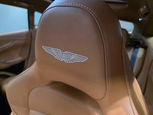 Racing Green 2024 Aston Martin DBX 707