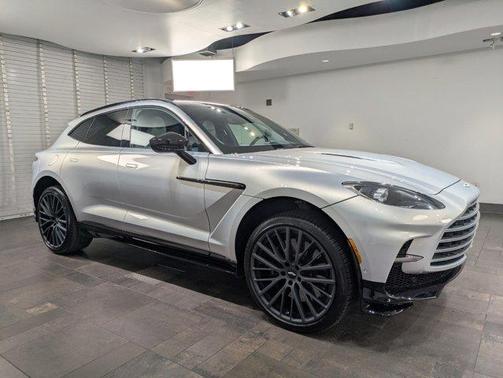 2024 Aston Martin DBX 707