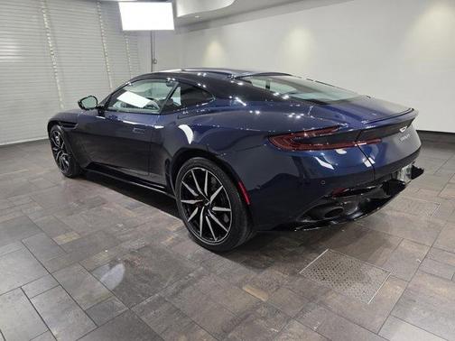 2020 Aston Martin DB11 V8