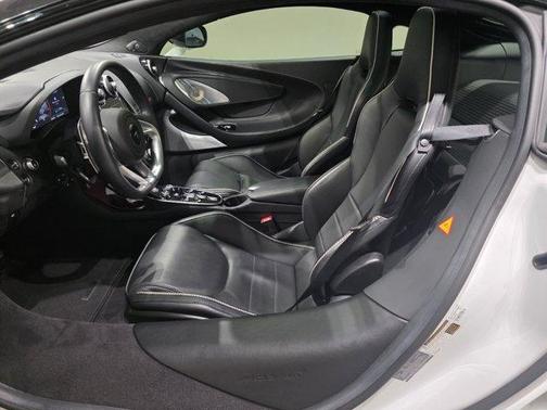 White 2023 McLaren GT Base