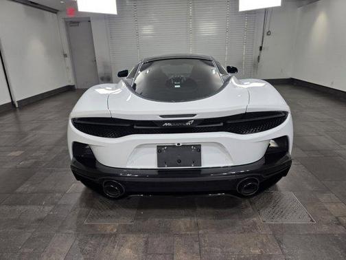 White 2023 McLaren GT Base