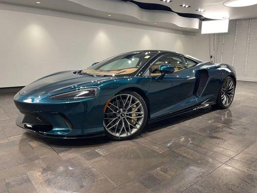2022 McLaren GT Base