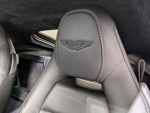 2019 Aston Martin Vantage Base