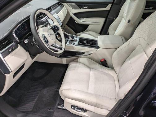 2025 Jaguar F-PACE P250 R-Dynamic S