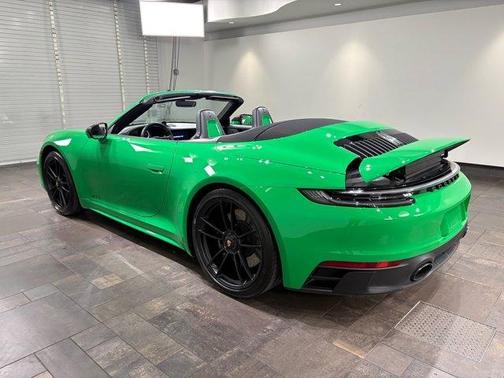 2022 Porsche 911 Carrera GTS