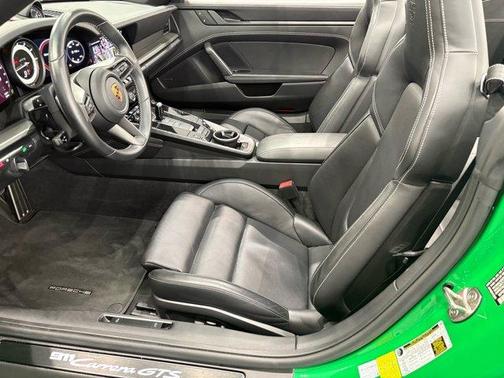 2022 Porsche 911 Carrera GTS
