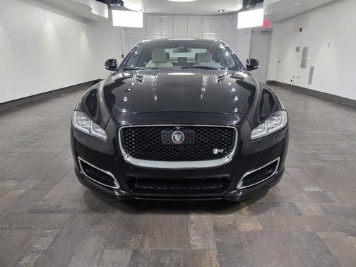 2017 Jaguar XJ XJR