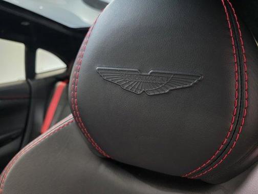 2021 Aston Martin DBX Base