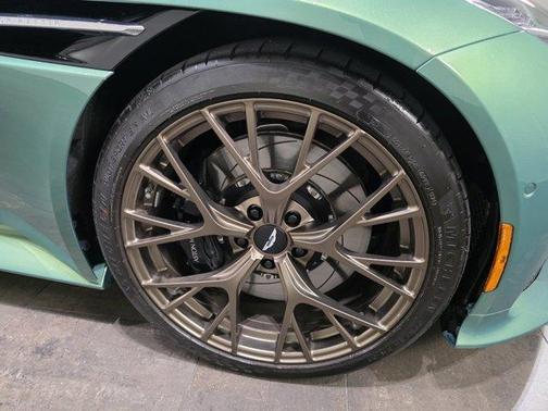 2025 Aston Martin DB12 Base
