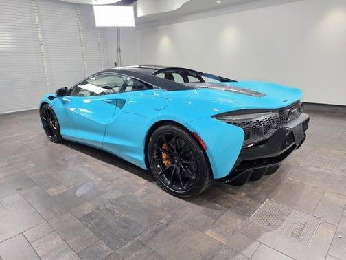 Cyan 2025 McLaren Artura