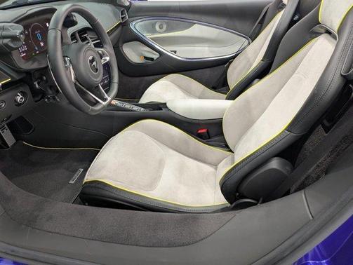 2025 McLaren Artura Vision