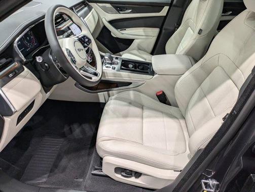 2025 Jaguar F-PACE P250 R-Dynamic S
