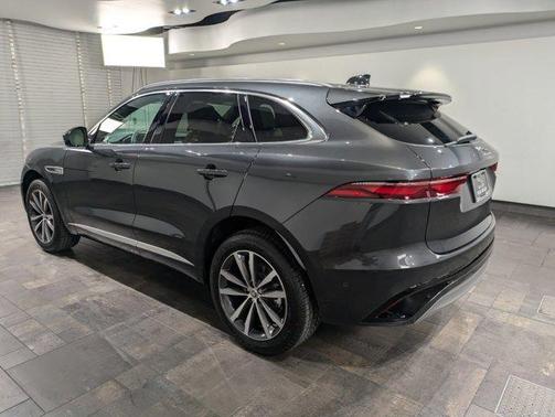 2025 Jaguar F-PACE P250 R-Dynamic S