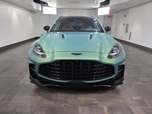 2023 Aston Martin DBX 707