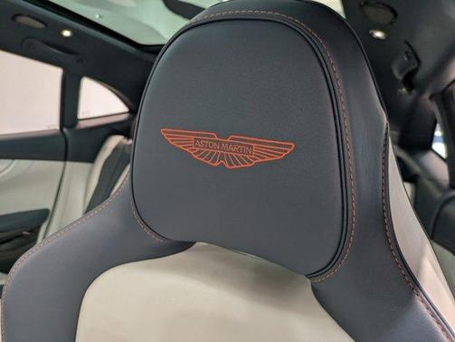 2025 Aston Martin DBX 707
