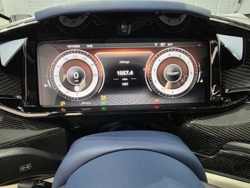 2025 Aston Martin Vanquish Base