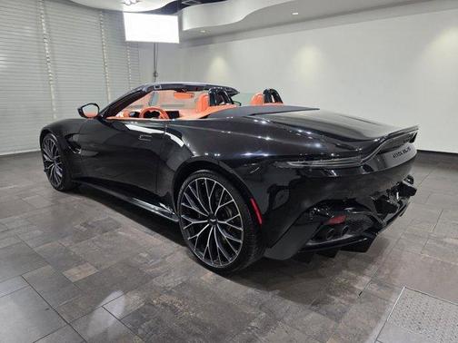 2022 Aston Martin Vantage 