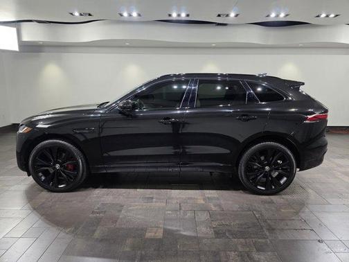 2025 Jaguar F-PACE P400 R-Dynamic S