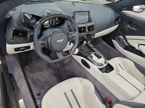 2023 Aston Martin Vantage Base