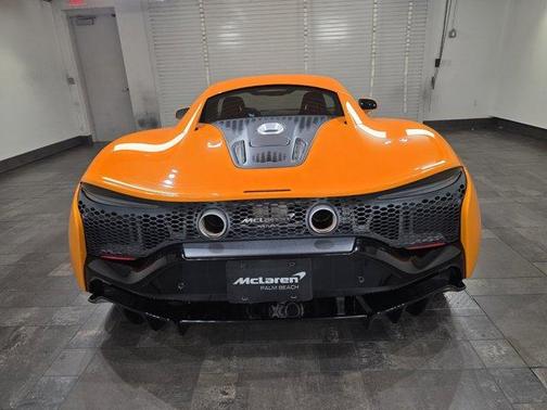2023 McLaren Artura 
