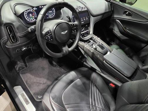 2021 Aston Martin DBX Base