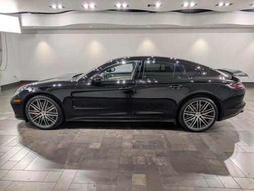2017 Porsche Panamera Turbo
