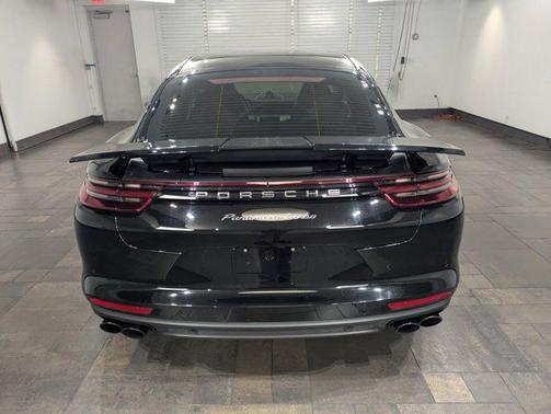 2017 Porsche Panamera Turbo