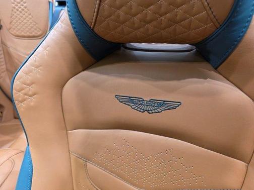 2023 Aston Martin DBS VOLANTE