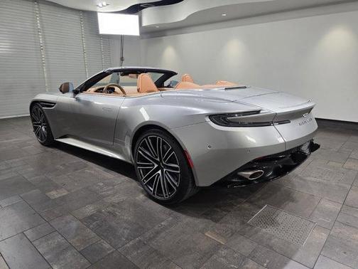 2025 Aston Martin DB12 Volante