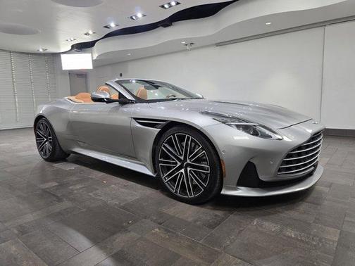 2025 Aston Martin DB12 Volante