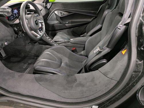 2024 McLaren 750S Base