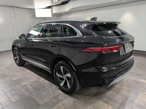 2025 Jaguar F-PACE P250 R-Dynamic S