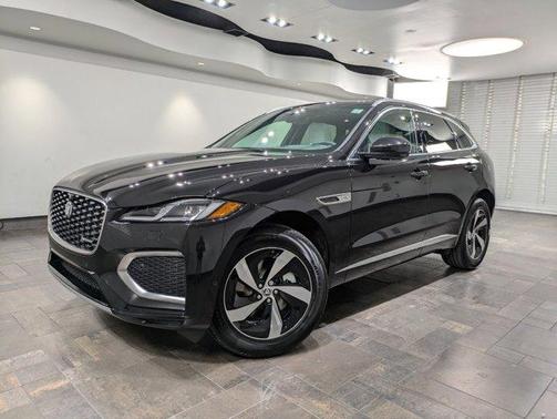 2025 Jaguar F-PACE P250 R-Dynamic S
