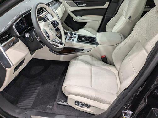 2025 Jaguar F-PACE P250 R-Dynamic S
