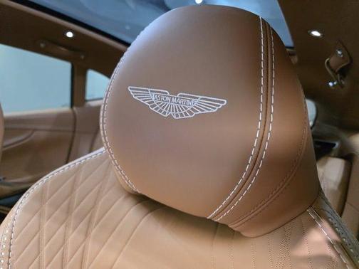 2022 Aston Martin DBX Base