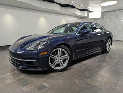 2018 Porsche Panamera 4