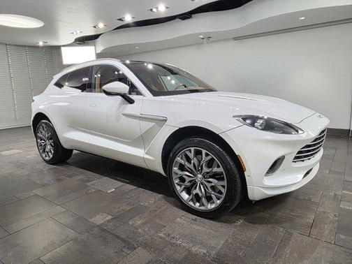 2022 Aston Martin DBX Base