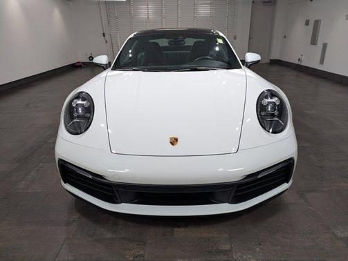 2021 Porsche 911 Carrera