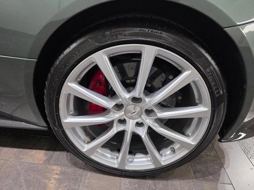Chiltern Green 2016 Aston Martin Vanquish V12