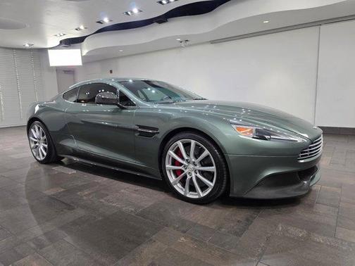 Chiltern Green 2016 Aston Martin Vanquish V12