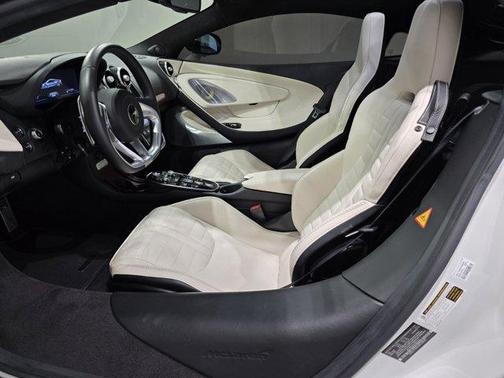 2025 McLaren GTS TECHLUX