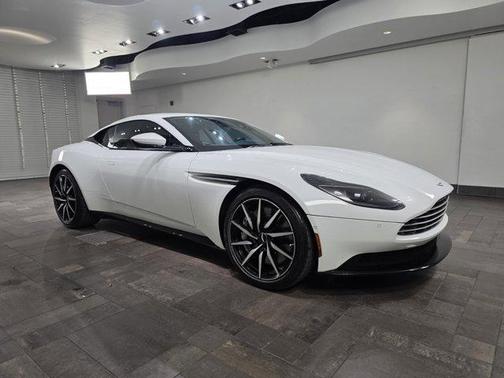2023 Aston Martin DB11 V8
