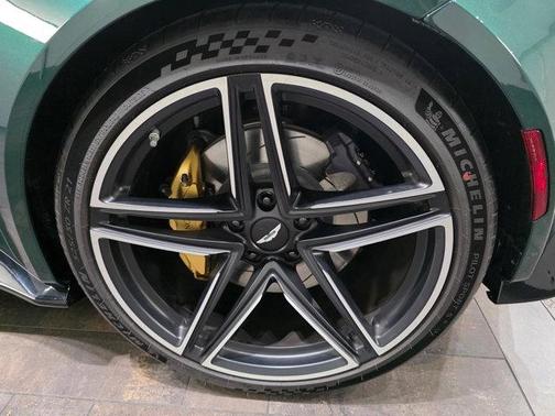 2026 Aston Martin Vantage Base