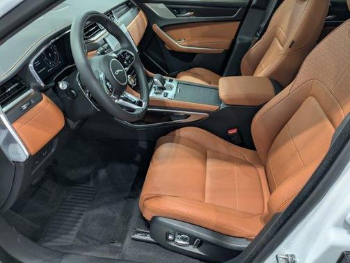 2025 Jaguar F-PACE P250 R-Dynamic S