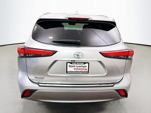 2023 Toyota Highlander Platinum