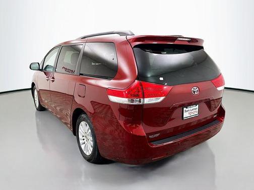 2014 Toyota Sienna XLE