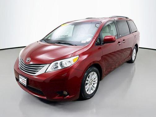 2014 Toyota Sienna XLE