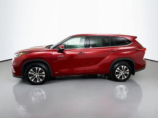 2021 Toyota Highlander Hybrid XLE