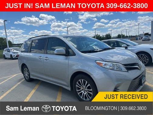 Celestial Silver Metallic 2020 Toyota Sienna XLE