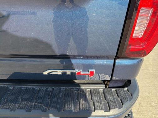 2023 GMC Sierra 2500 AT4